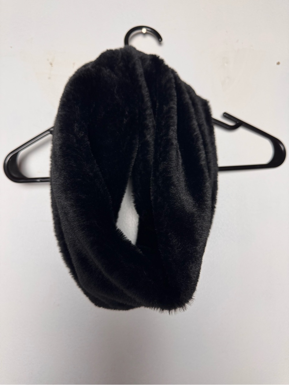 Black faux fur scarf